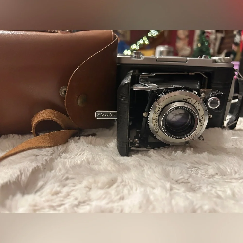 Antique vintage cameras from Germany, Japan, Russia, and USA